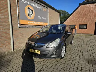 Opel Corsa 1.4-16V Cosmo (bj 2012)