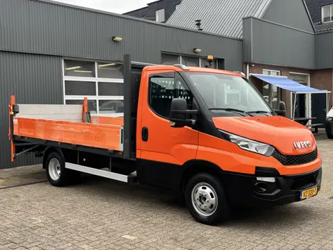Iveco Daily 35C15 2.3 375 Trekhaak 3500kg Laadklep 500kg Navigatie Open laadbak Pick-up Euro 5 Bpm v