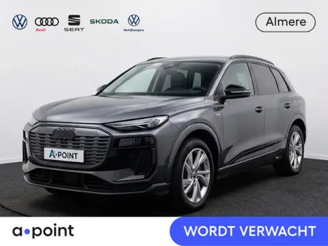 Audi Q6 e-tron S edition 83 kWh 252PK | Panorama dak | Lederen bekleding | Navigatie | Trekhaak |