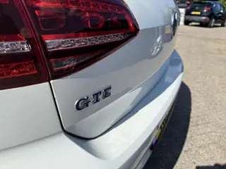 Foto 19 van Volkswagen Golf 1.4 TSI GTE B (bj 2015, automaat)