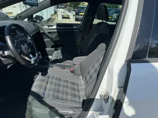 Foto 12 van Volkswagen Golf 1.4 TSI GTE B (bj 2015, automaat)