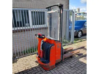Linde L14 stapelaar FREELIFT dubbelstock stuurbekrachtiging