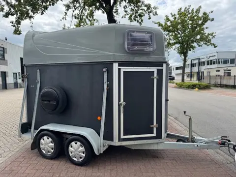 Xx-trail PT 2 Paards Trailer Zadelkamer,Rubberen vloer,Middenflap