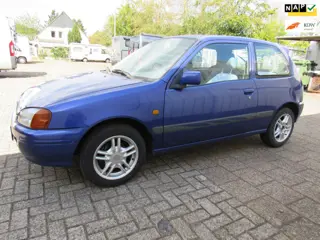 Toyota Starlet 1.3-16V Blue 1jaarAPK nieuwe distr. riem bj98