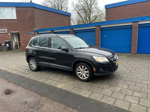Volkswagen Tiguan 2.0 TSI Sport&Style 4Motion 4WD Black Magic