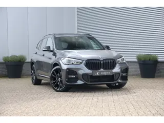 BMW X1 xDrive25e 220pk M-Sport Pano|Trekh|Memory|H&K|HUD|Leder
