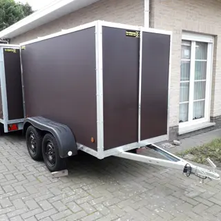gesloten aanhangwagen roca