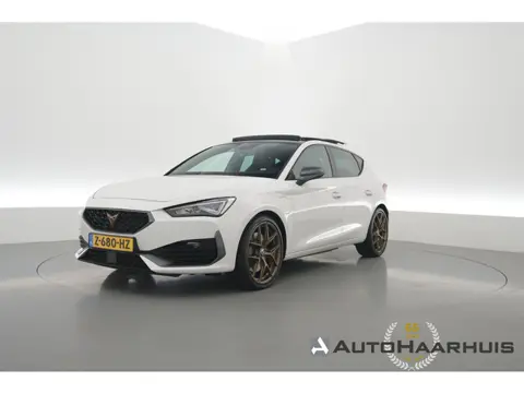 CUPRA Leon 1.4 e-Hybrid VZ Performance | Rijklaar!! | 245 pk | Pano | Dig. Cockpit | Cruise Control 