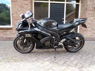 Suzuki Sport GSX R 750