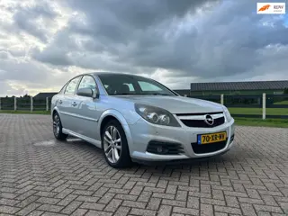 Opel Vectra GTS 1.8-16V Executive