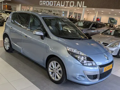 Renault Scénic 1.6 Celsium Airco, Cruise Control, Trekhaak, Stuurbekrachtiging