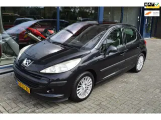 Peugeot 207 1.6-16V XT 5 deurs airco