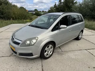 Opel Zafira 1.8 ruime 7 persoons airco lm velgen (bj 2005)