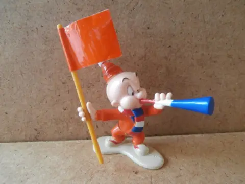 Looney tunes oranje supporter 12 adv7499