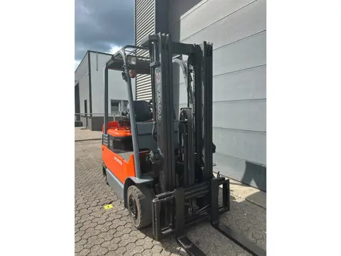 Toyota 7FBMF 2,5 ton elektrische heftruck (bj 2006)