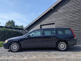 Volvo V70 2.4 Kinetic (bj 2005)