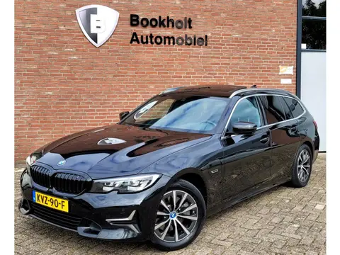 BMW 3-serie Touring 320e Pano 360-Cam Tr.haak, 98% SOH (BTW-auto)