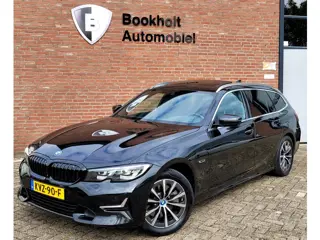 BMW 3-serie Touring 320e Pano 360-Cam Tr.haak, 98% SOH (BTW-auto)