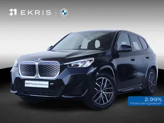 BMW iX1 xDrive30 67 kWh | SoH 100% | M-Sport Pakket | Achteruitrij Camera | PDC | Verwarmde Voorstoe
