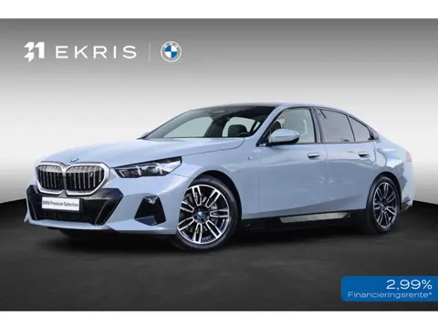 BMW i5 eDrive40 84 kWh | Soh 97% | M-Sport Pakket | Pano Dak | Trekhaak | Harman Kardon | Driving As
