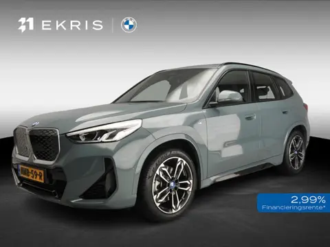 BMW iX1 xDrive30 | M-Sportpakket | LED | Leder | Navigatie | Panoramadak | Stoelverwarming | DAB | A