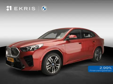 BMW iX2 xDrive30 | M-Sportpakket | LED | Leder | Navigatie | Sportstoelen | Stoelverwarming | Shadow