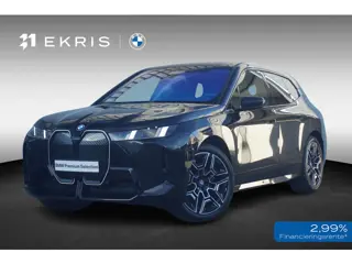 BMW iX xDrive45 | M Sportpakket | Panoramadak Sky Lounge | Luchtvering | Stoelventilatie | Harman Ka