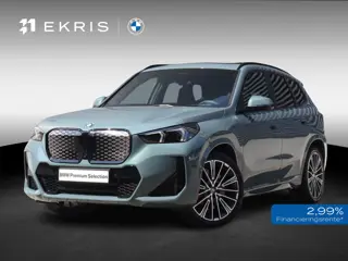 BMW iX1 eDrive20 | M Sportpakket Pro | Panodak | Head-Up | Trekhaak | Driving Assistant Prof. | Elek