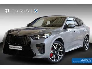 BMW iX2 eDrive20 | M Sport Pro | Panoramadak | Harman/Kardon | Elektr. Verstelbare Stoelen | Driving