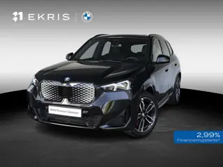 BMW iX1 eDrive20 | M Sportpakket Pro | Premium Pack | Travel Pack | 19 inch | M Adaptief onderstel |