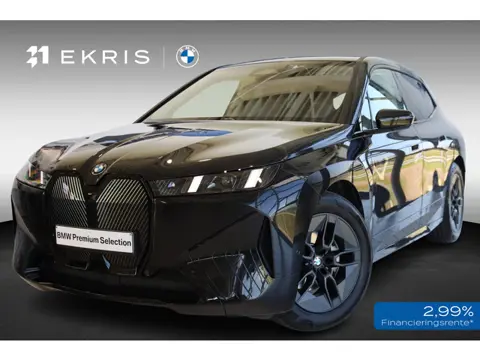 BMW iX xDrive45 | Elektrische Trekhaak | Stoelventilatie voorin | Driving Assistant (plus) | Head-up