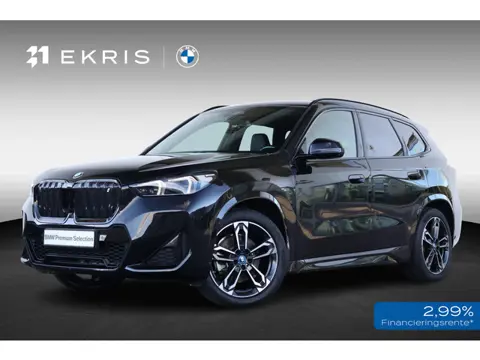 BMW iX1 xDrive30 Launch Edition 67 kWh | M-Sport Pakket | Panorama Dak | Trekhaak | Comforttoegang |
