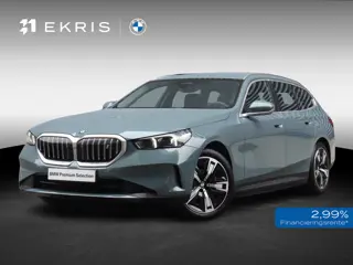 BMW i5 Touring eDrive40 | Pure Edition | Driving Assistant Plus | Verwarmbare Voorstoelen | Harman K