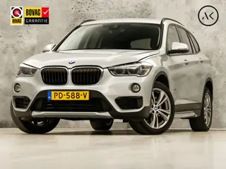 BMW X1 sDrive20i Executive 192Pk Automaat (NAVIGATIE, CLIMATE, TREKHAAK, SPORTSTOELEN, GETINT GLAS, 