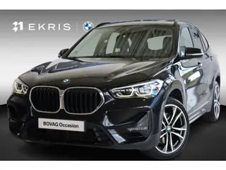 BMW X1 xDrive20i High Executive | Head-Up Display | Stoelverwarming | Parkeersensoren | Glazen Schui
