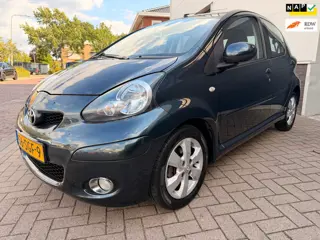 Toyota Aygo 1.0-12V Aspiration Green Navigator/Airco/Leder/Navi/Aux/Lmv/Goed-onderhouden