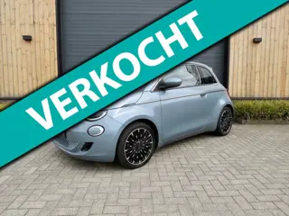 Fiat 500e La Prima 42 kWh *Leder *Carplay *Unieke kleur