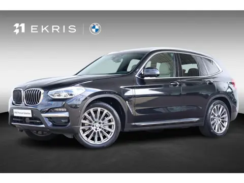 BMW X3 xDrive30e High Executive | Panorama Dak | Stuur & Stoelverwarming Voor en Achter | Parking As