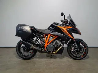 KTM 1290 SUPER DUKE GT (bj 2021)