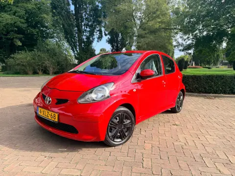 Toyota Aygo 1.0-12V + | 5 deurs | Airco | Elek.Pakk | Nw.APK