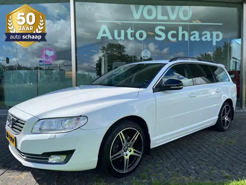 Volvo V70 2.0 T4 Classic Edition Automaat | Rijklaar incl garantie | Achterspoiler Standkachel Trekh