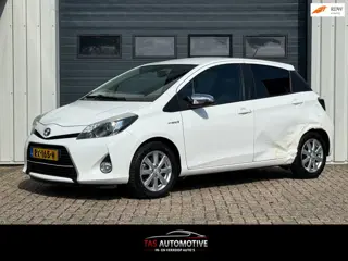 Toyota Yaris 1.5 Full Hybrid Aspiration LET OP!!!