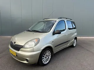 Toyota Yaris Verso 1.3-16V VVT-i Luna (bj 2000)