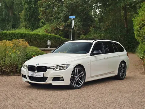 BMW 3-serie Touring 320i M Sport Edition Panodak/Leer