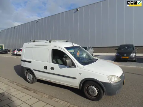 Opel Combo 1.7 DI City met trekhaak N REM