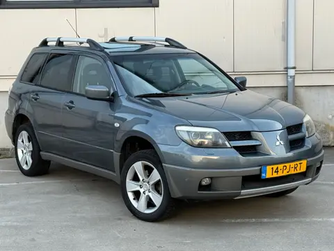 Mitsubishi Outlander 2.0 Sport 4WD Warrior / APK / AIRCO / Inruil Mog.