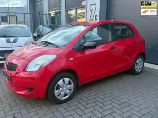 Toyota Yaris 1.0 AIRCO | TREKHAAK | ELEKTR PAKKET | NIEUWE APK |