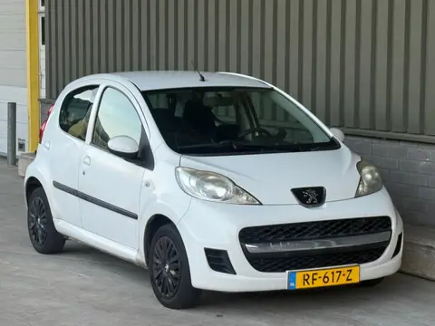 Peugeot 107 1.0-12V XR