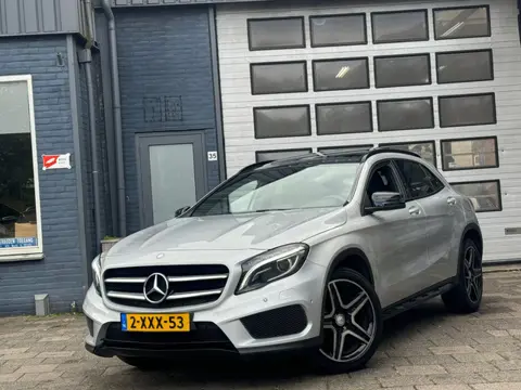 Mercedes-Benz GLA-klasse 200 Ambition | AMG | Camera | Pano | Night | N.A.P