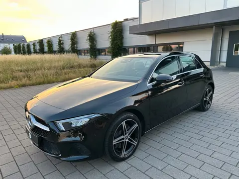 Mercedes-Benz A-Klasse 250e ** MULTIBEAM LED, PANO, HALF-LEDER, MEMORY, VERW. ST, 18-inch LMV ** 1e 